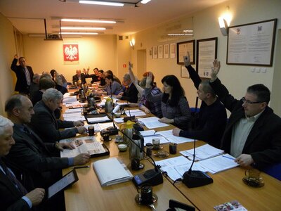 Sesja Rady Miejskiej: Uznanie, oceny, krytyka 